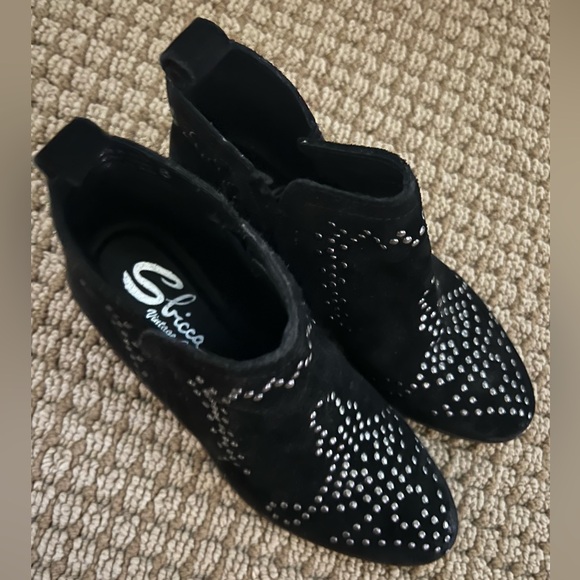 🖤 Sibicca Black Suede Boot w Silver Stud Details 🖤 - Picture 3 of 11